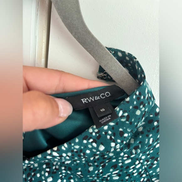 RW&CO green floral long sleeve dress size 10 - Picture 3 of 3